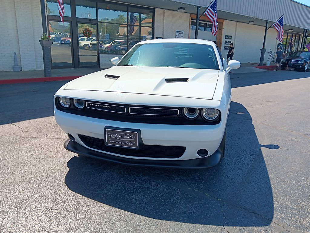 2015 Dodge Challenger SXT