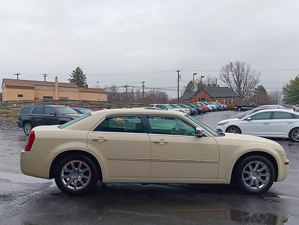 2008 Chrysler 300 Limited photo 4