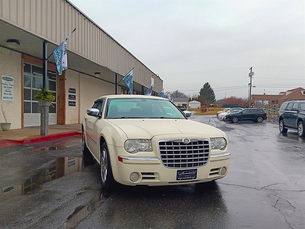 2008 Chrysler 300 Limited photo 5