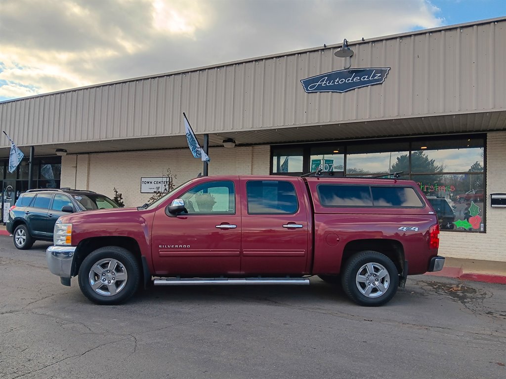 2013 Chevrolet Silverado 1500 LT photo 2