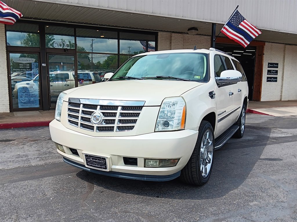 2008 Cadillac Escalade ESV's photo